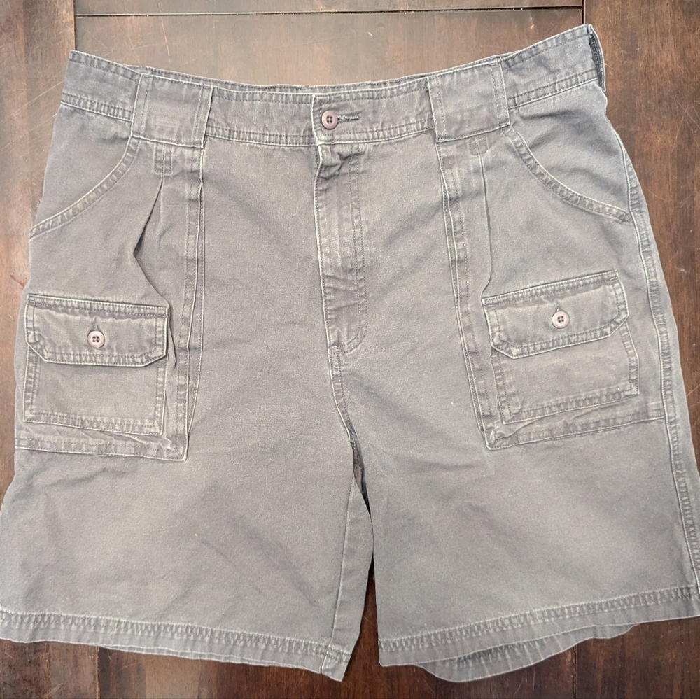 Cabela’s Men’s 7-Pocket Hiker Cargo Shorts - Size 36